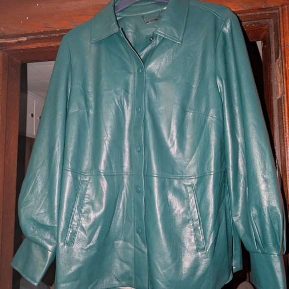 Women Chico  Green Faux Leather Jacket size 1 (size 8) - Picture 2 of 8